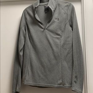 North face pullover